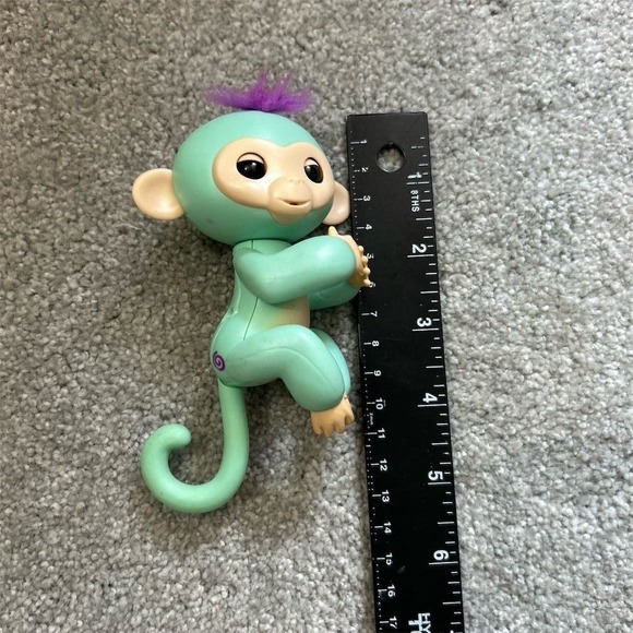 Fingerlings Interactive Baby Monkey Teal with Purple Hair Toy - Picture 3 of 5